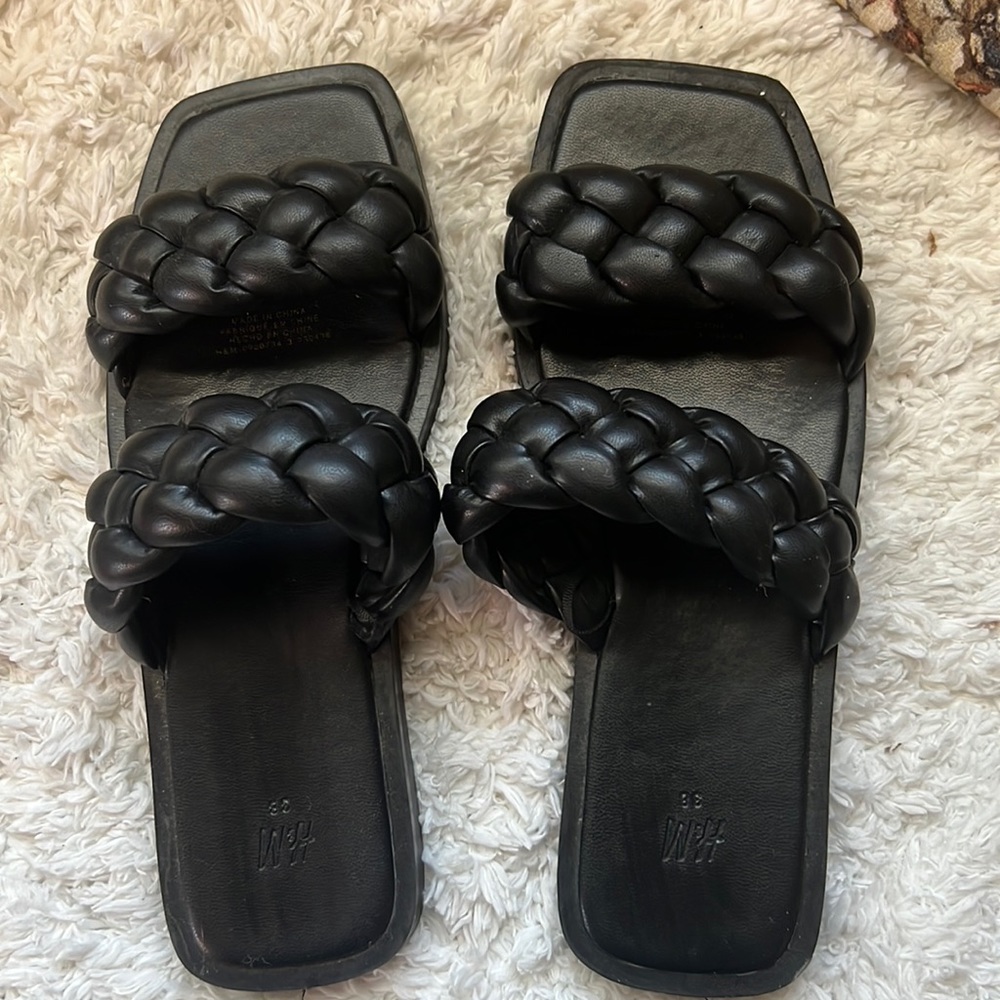 Black knot slides